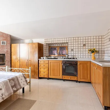 Amazing In With Kitchenette *