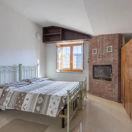 Amazing In With Kitchenette Semesterbostad Comano (Tuscany)