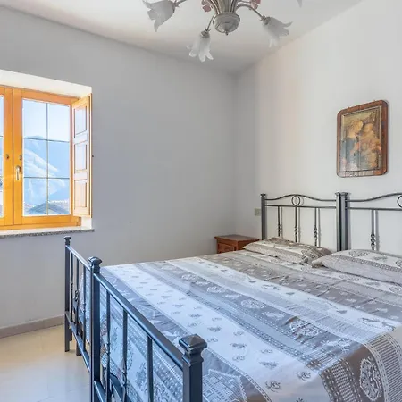 Amazing In With Kitchenette *